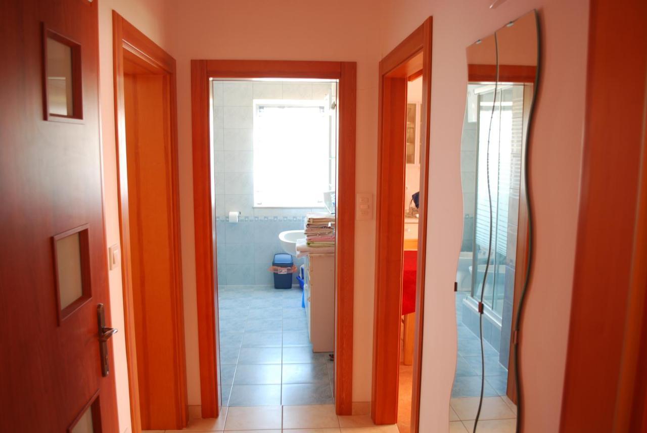 Apartments And Rooms By The Sea Pag - 11487 Pag Town Εξωτερικό φωτογραφία