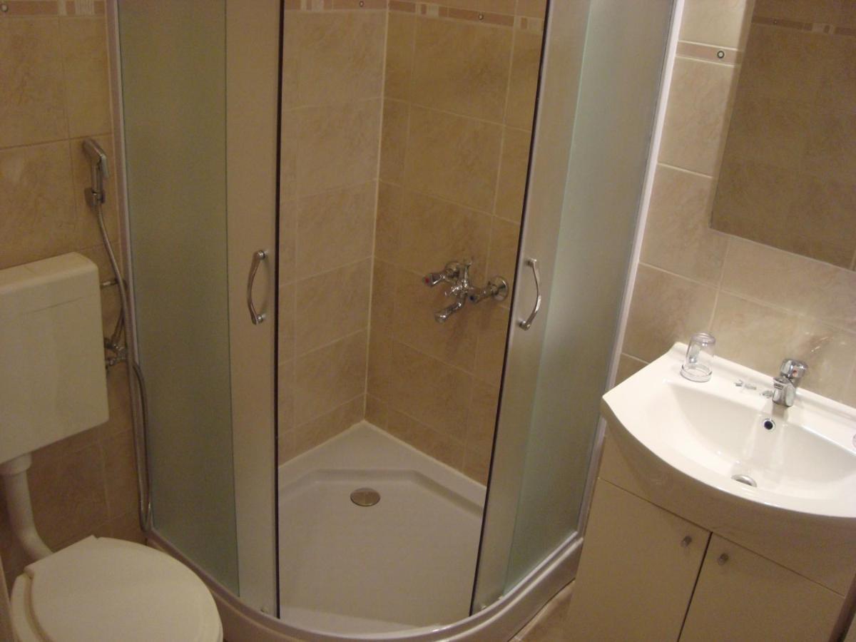 Apartments And Rooms By The Sea Pag - 11487 Pag Town Εξωτερικό φωτογραφία