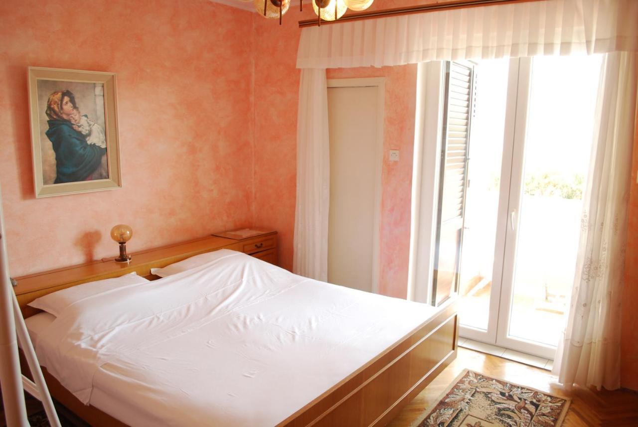 Apartments And Rooms By The Sea Pag - 11487 Pag Town Εξωτερικό φωτογραφία